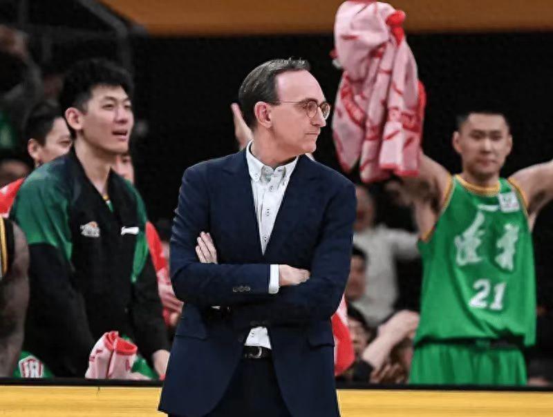 皇冠体育官方入口-CBA第一阶段最终排名：上海第1广厦第2，山东坐6望4，辽宁掉第11